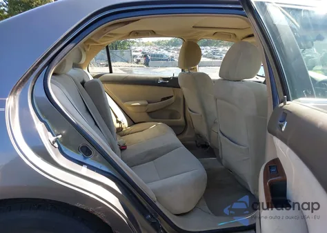 2006 Honda Accord 2.4 Ex from USA, damaged, VIN 1HGCM56746A054571